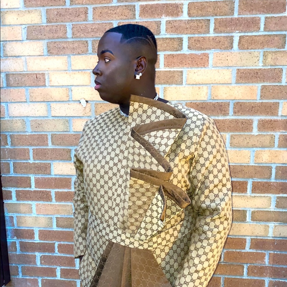 Meet your Posher, Jalino